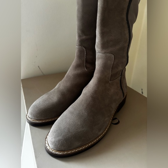 Donald Pliner Women's Isla Suede knee high Boot Size 8. **Like new** - Picture 11 of 11